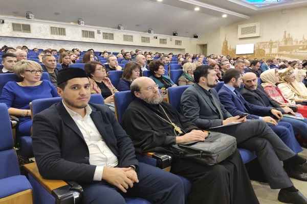 Участие мусульман в заседании Дискуссионного клуба Русского мира