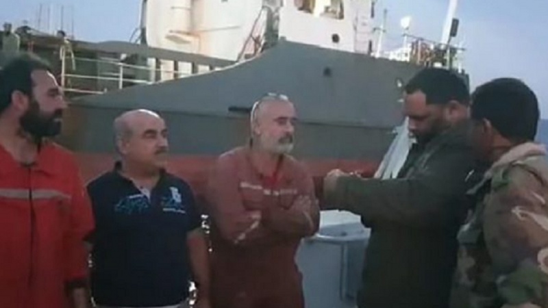Hafter güçleri Türk mürettebatlı gemiye elkoydu