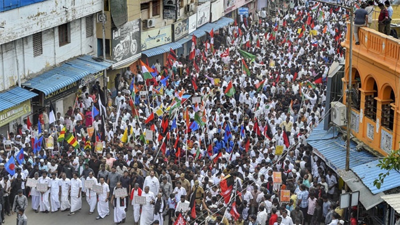 ہندوستان: شہریت متنازع قانون کیخلاف احتجاج میں شدت
