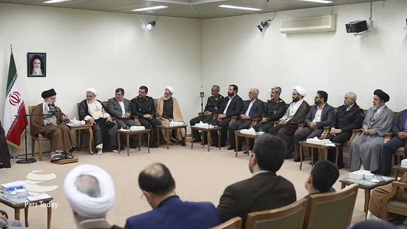 Ayetullah Hamanei: Bazıları cihat ve şehadeti unutturma peşinde