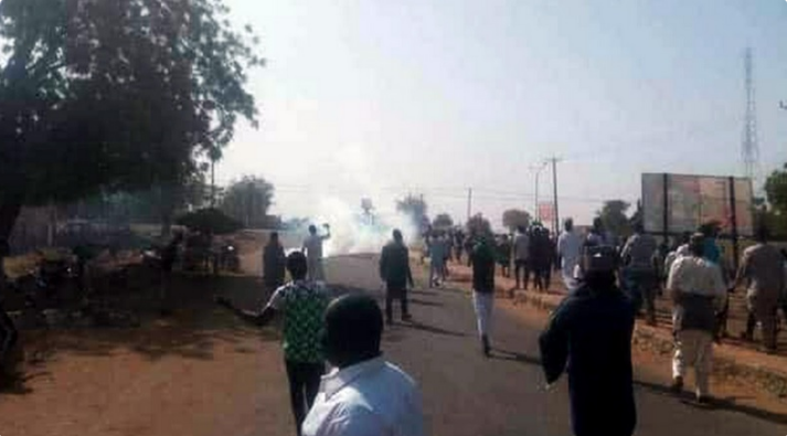 Neman Sakin Zakzaky : 'Yan Sanda Sun Kashe Mutum Guda, A Sokoto
