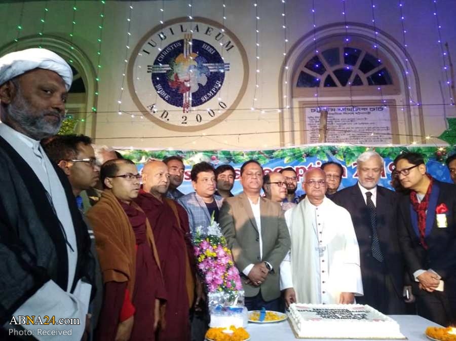 ရွီအာ အာလင္မ္ တက္ေရာက္သည့္ ခရစ္စမတ္ ပြဲေတာ္ ၊ ဘဂၤလားေဒ့ရွ္ ။ ။photos