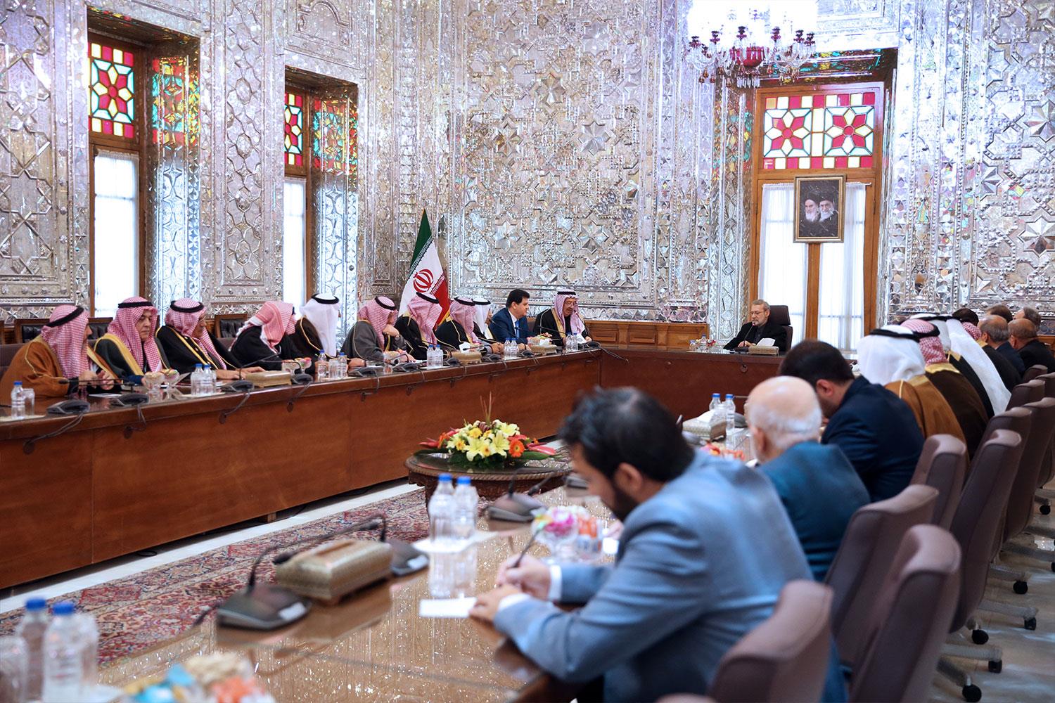Iran to throw its weight behind Syria: Larijani