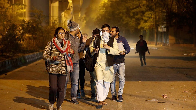 भारत, दिल्ली से असम तक प्रदर्शन जारी, बीजेपी में भी उठ रहे हैं विरोध के स्वर