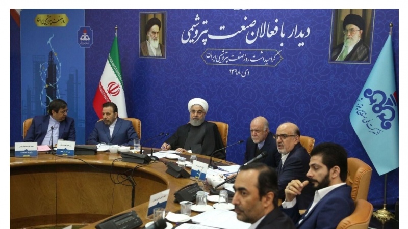 Ruhani: Petro kimya gelirimiz 17 milyar dolara ulaştı
