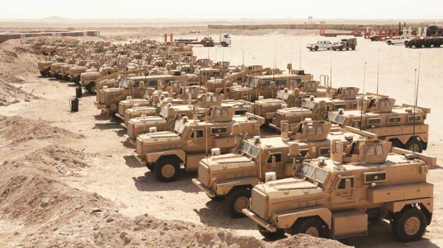 أمريكا تسلم أكراد سوريا 130 شاحنة محملة بمساعدات عسكرية