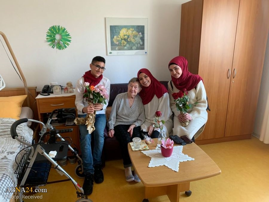 تقرير مصور/ شباب شيعة مركز "طه" في إسن الالمانية يقومون بزيارة دار العجزة بمناسبة ميلاد المسيح(ع)