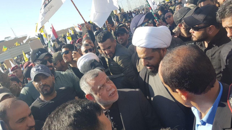 Ribuan Orang Irak Berunjuk Rasa di Depan Kedutaan AS di Baghdad
