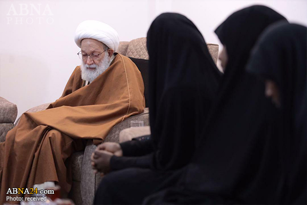 تقرير مصور/ آية الله "عيسى قاسم" يستقبل بنات الشيخ الزاكزاكي