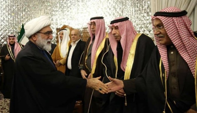Suriyeli aşiret liderleri, mukaddes Meşhed kentinde