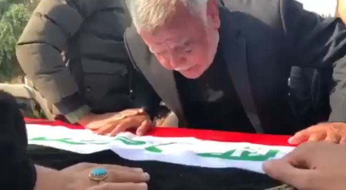 العامري يعاهد المهندس عند جثمانه : دمك ثمنه إخراج القوات الاميركية من العراق والى الأبد+(فيديو)