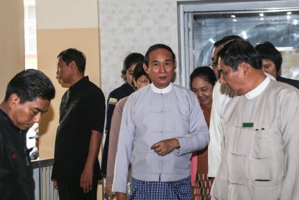 ေဆး႐ုံတင္ထားရသည့္ မႏၲေလးတိုင္းဝန္ႀကီးခ်ဳပ္ကို သမၼတႏွင့္ဇနီး ေတြ႕ဆုံအားေပး