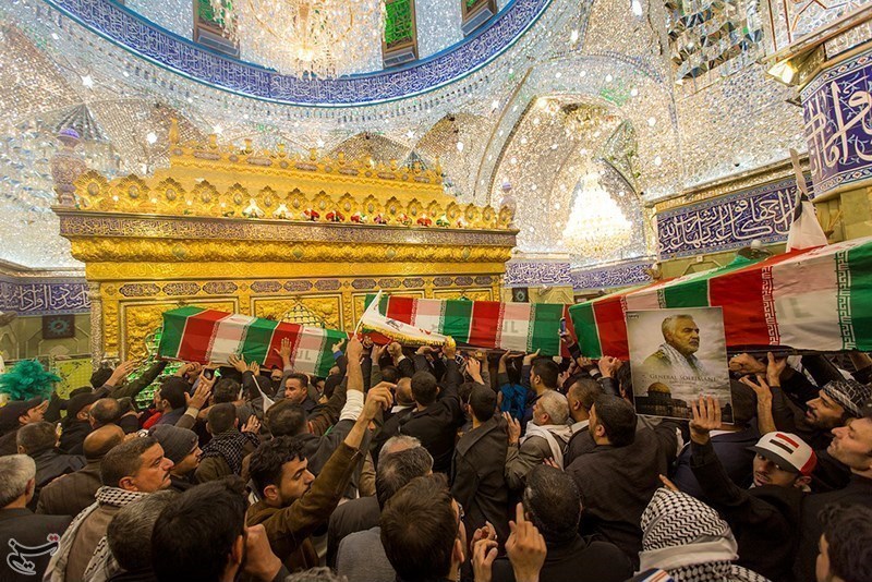تصاویر: عراق میں قاسم سلیمانی اور شہید ابو مہدی مہندس کےتشییع جنازہ کی تصویری جھلکیاں 