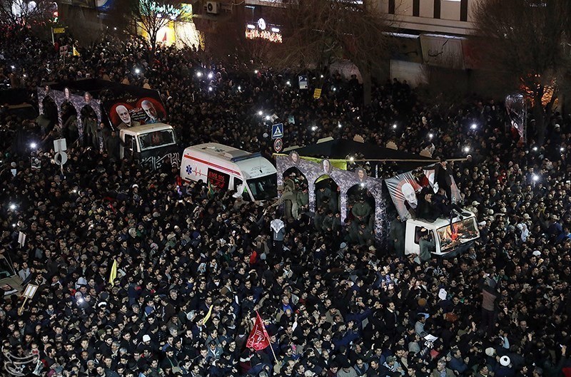 Сардори дилҳо дар оғӯши зоирон ва муҷовирони Имом Ризо (а) дар Машҳади муқаддас