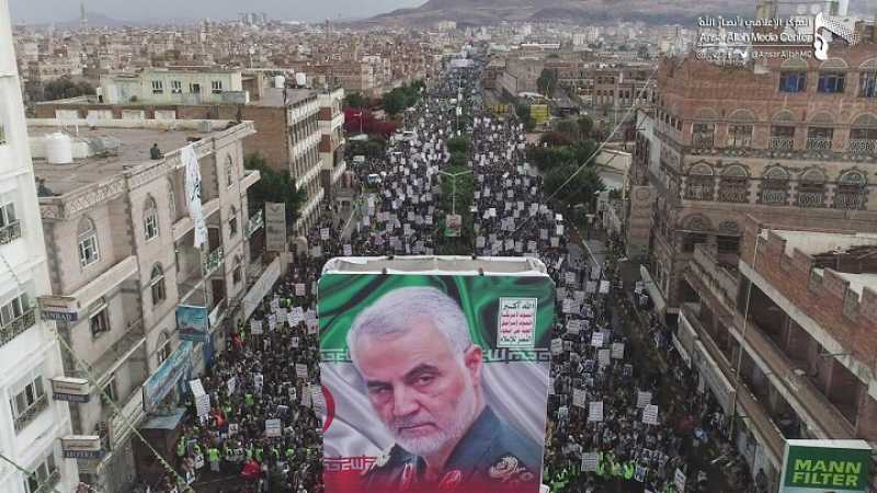 صنعاء تحتشد تنديدا باغتيال الشهيدين سليماني والمهندس ورفاقهما 