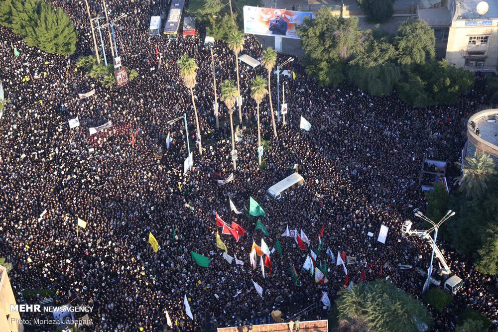 قاسم سلیمانی و ابو مہدی کی ایران اسلامی میں پہلی تشییع جنازہ + ویڈیو