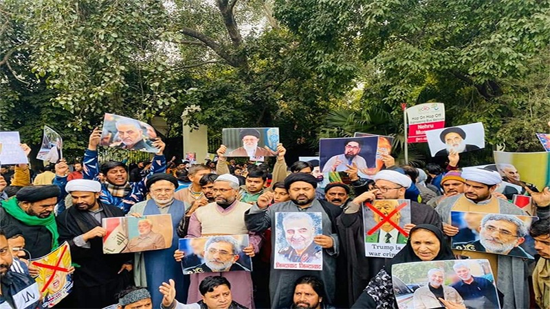 दिल्ली स्थित अमेरिकी दूतावास के बाहर भारतीय मुसलमानों को प्रदर्शन, भारत में ईरान के राजदूत से मिला धर्मगुरुओं का प्रतिनिधिमंडल