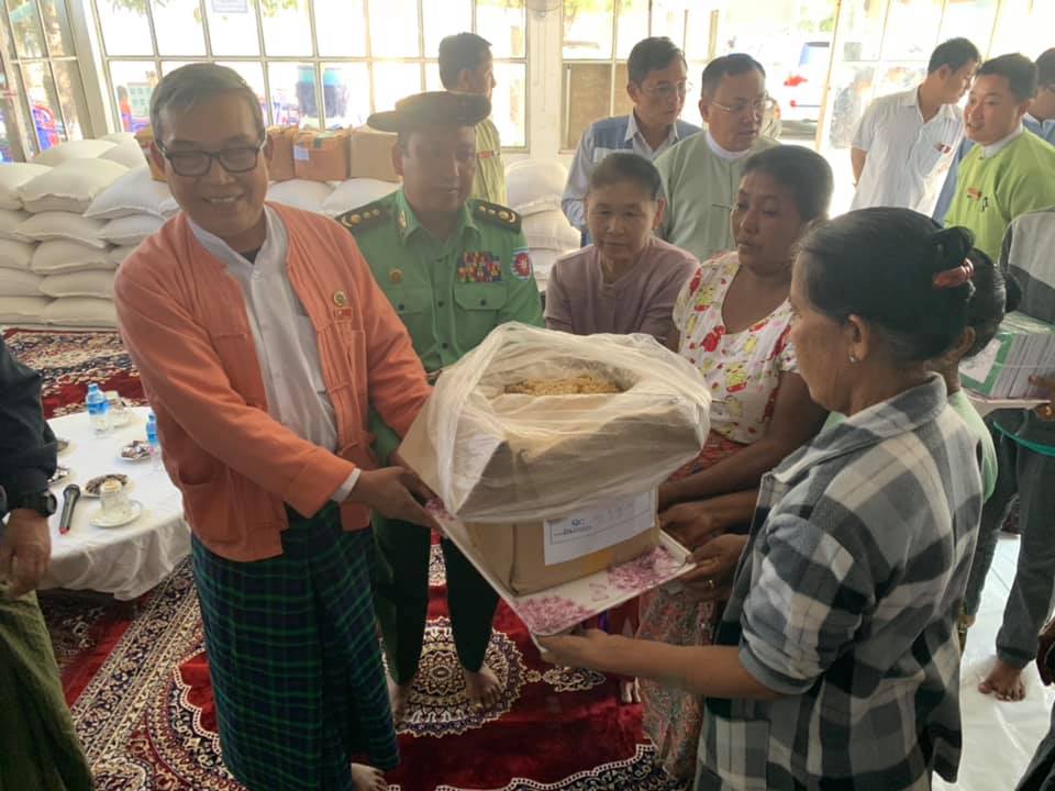 စစ္ေဘးေရွာင္မ်ား ယခင္အတိုင္း စိတ္ခ်လက္ခ်ေနႏိုင္ေရး ႀကိဳးစားေနဟု ရခိုင္ဝန္ႀကီးခ်ဳပ္ ေျပာ
