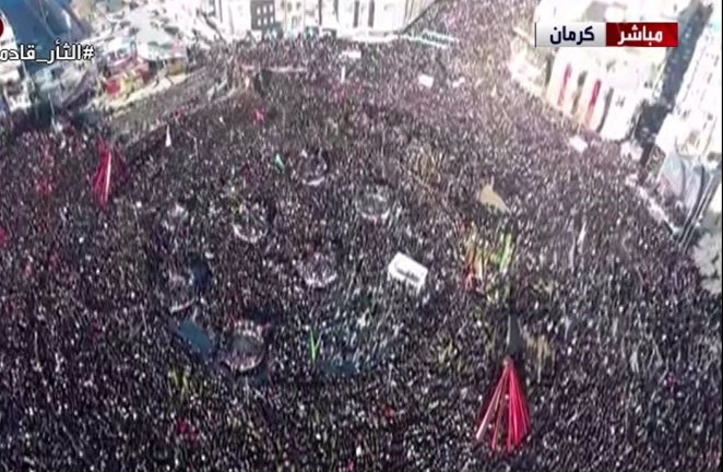 32 شهيدا و 190 جريحا في تدافع أثناء تشييع جثمان الشهيد سليماني في "كرمان"