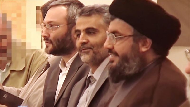 فيديو/ مقطع نادر للشهيد سليماني مع السيد نصر الله والشهيد مغنية