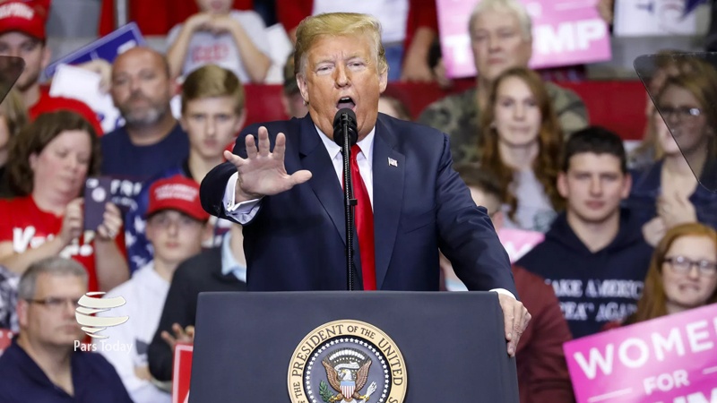 Trump'ın konuşması atılan sloganlarla engellendi