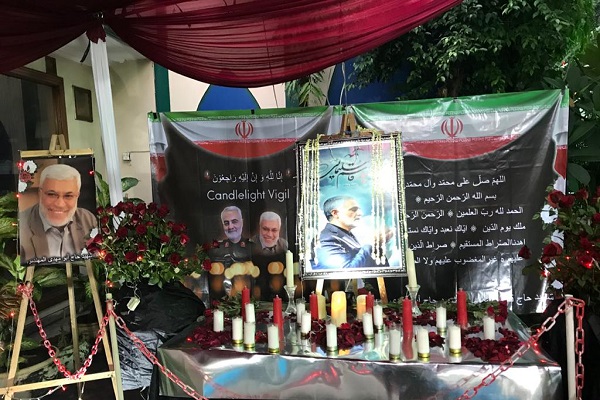  Les musulmans indonésiens ont condamné l'assassinat du général iranien Qasim Soleimani