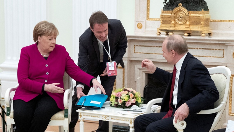 Putin dan Merkel Tekankan Pentingnya Mempertahankan JCPOA