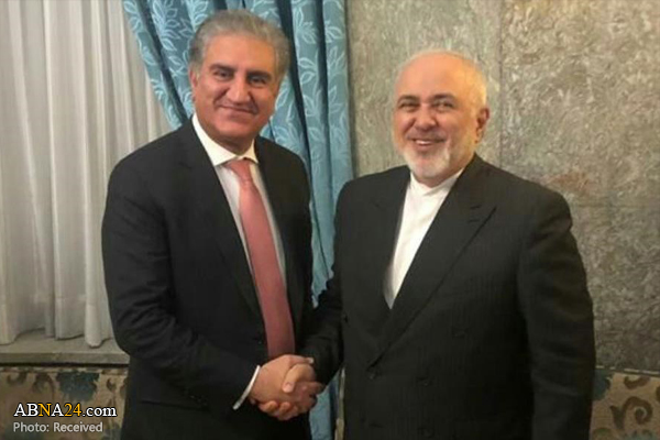 Iranian, Pakistani FMs discuss ties, regional issues