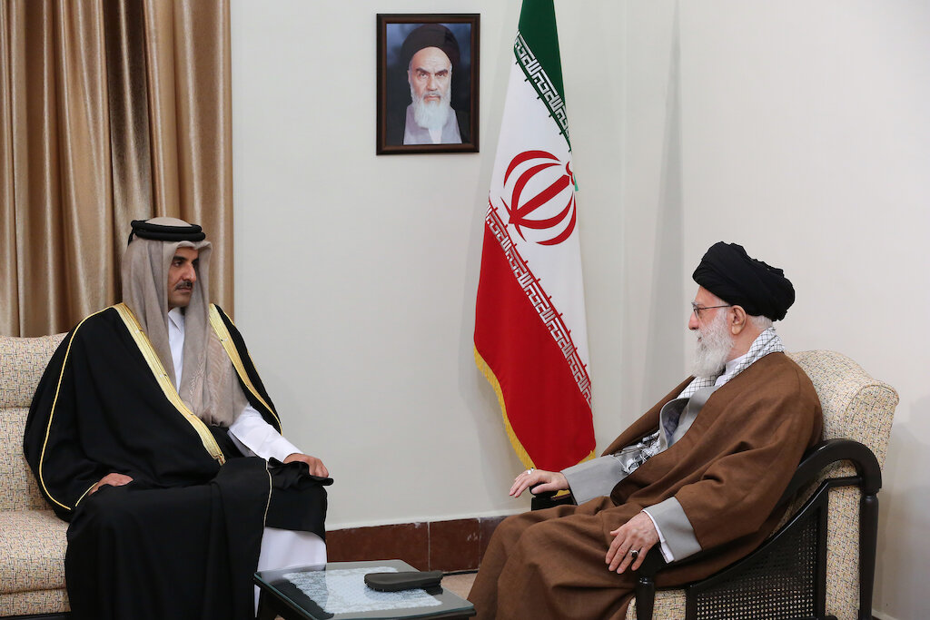 Imam Khamenei: Region's turbulent situation is due to corruptive presence of US, its cohorts