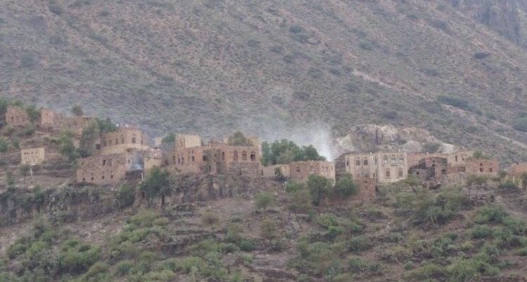 أم يمنية قدمت 27 شهيدًا من ابناءها في مواجهة العدوان السعودي 