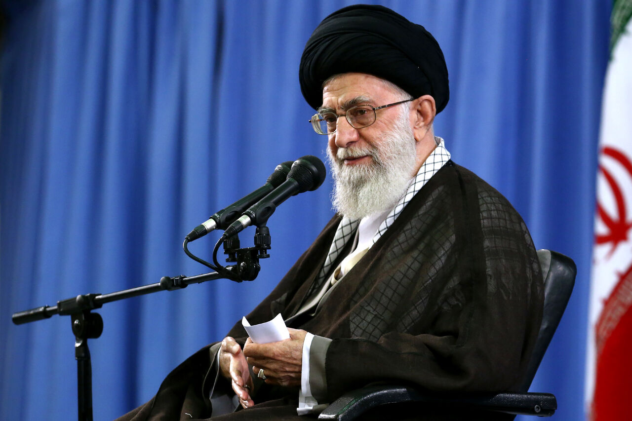 Ayatollah Khamenei: USA müssen die Region verlassen