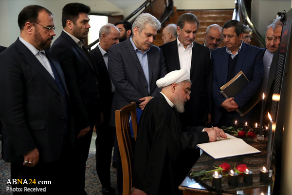Photos: Pres. Rouhani, cabinet members sign Ukrainian jetliner crash memorial