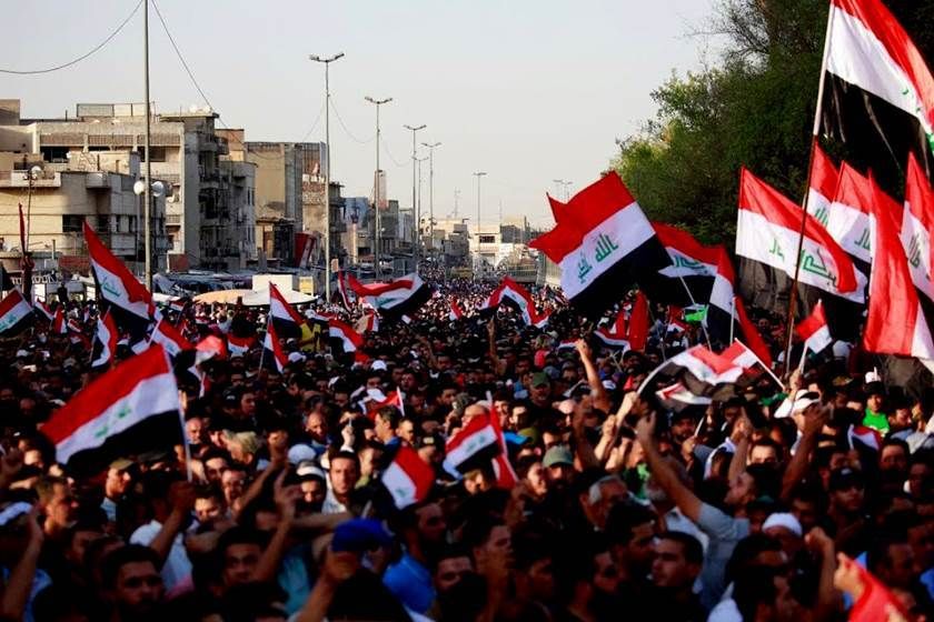 توافد مستمر الى ساحات التظاهر في بغداد