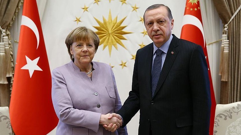Almanya Başbakanı Merkel 24 Ocak'ta Türkiye'ye gidecek