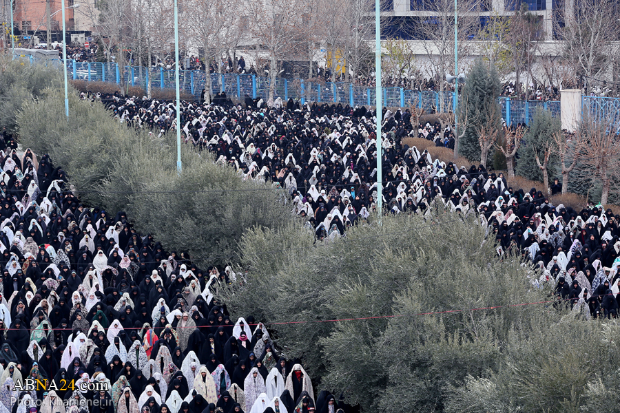 Photo: イラン最高指導者、「革命防衛隊の報復は、超大国アメリカの威信に対する決定的な打撃」