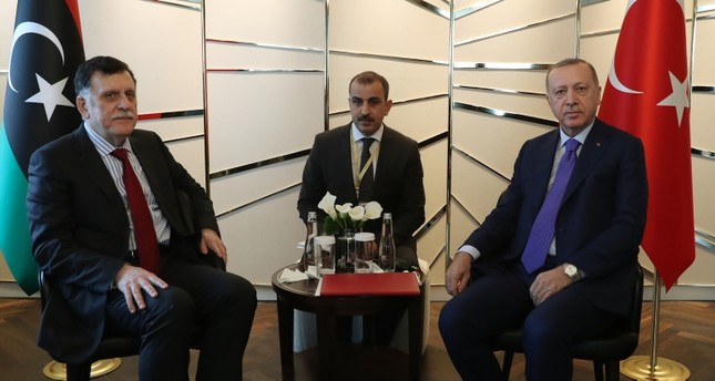 أردوغان يستبق مؤتمر برلين بلقاء السراج في جلسة مغلقة