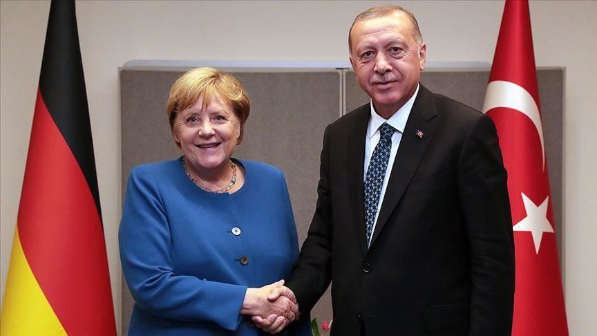 Erdoğan ve Merkel'den Libya görüşmesi