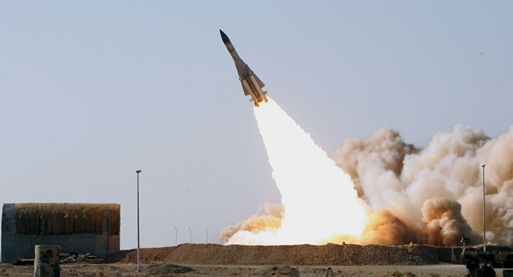 Irã estaria protegido de ameaças se tivesse armas nucleares, diz deputado iraniano