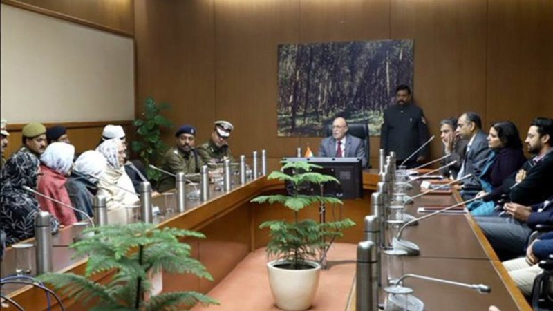 शहीन बाग़ के प्रदर्शनकारियों का बड़ा बयान, स्कूली बच्चों की बसों को मिलेगा रास्ता, केंद्र सरकार का अड़ियल रवैया ज़्यादा मुश्किले