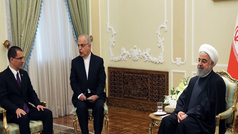 Rouhani Tekankan Perluasan Hubungan Iran-Venezuela