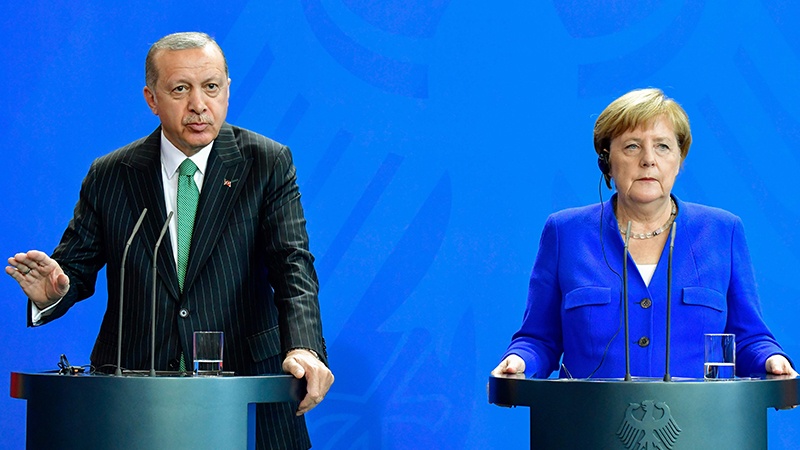 Erdoğan ve Merkel'den ortak basın toplantısı