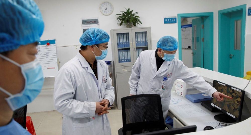 China informa sobre novos sintomas do coronavírus e como ele se transmite