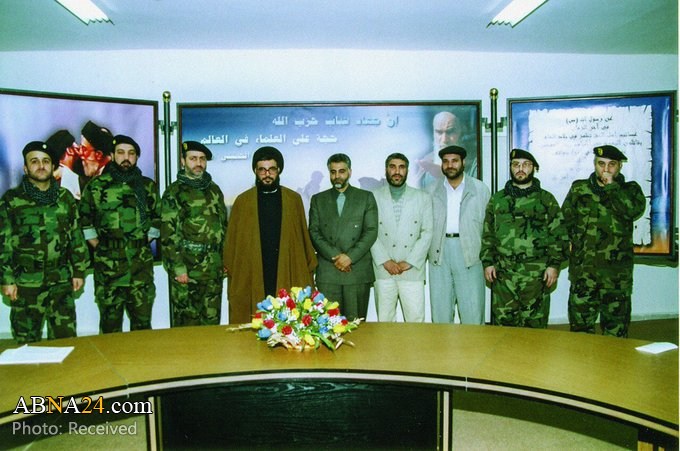 Foto / Mártir Kazemi, Mártir Soleimani e Comandantes da Resistência, ao lado de Seyyed Hassan Nasrallah