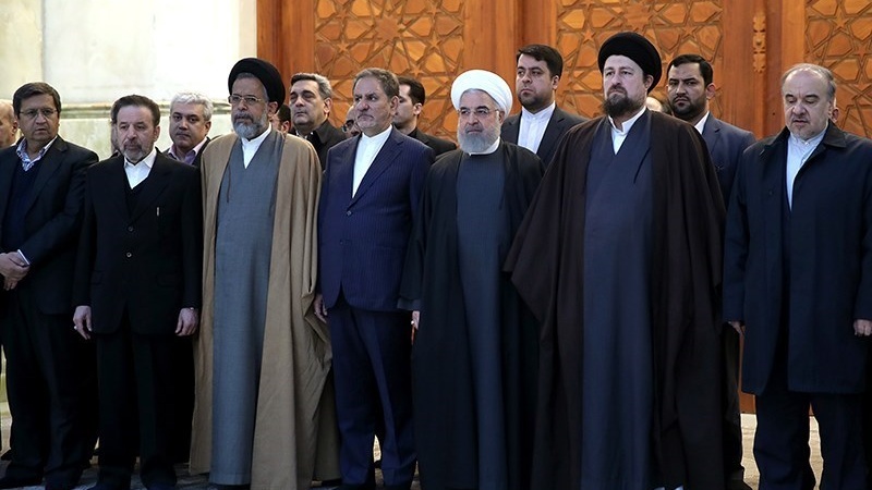 Presiden Iran dan Kabinetnya Perbarui Baiat kepada Imam Khomeini