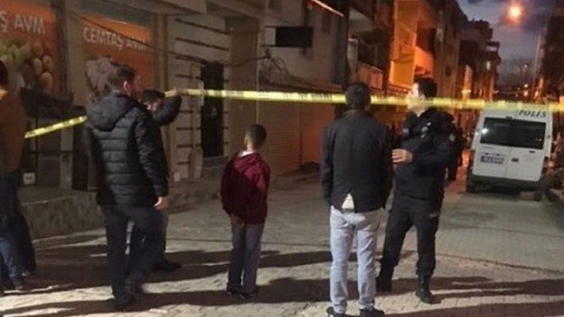 İzmir'de Suriyeli hamile kadın ve oğlu evlerinde ölü bulundu