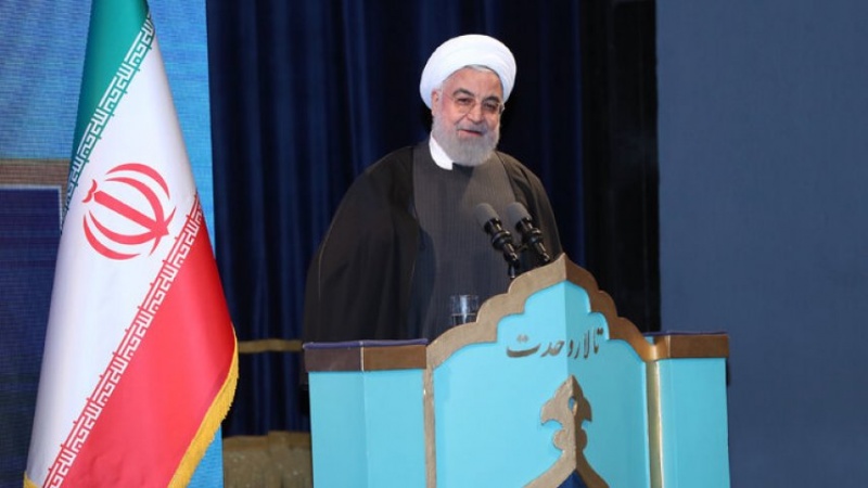 イラン大統領、「イラン国民に対する米の制裁はテロ行為」