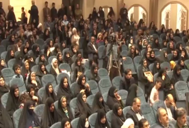 تكريم امهات الشهداء في ذكرى وفاة أم البنين (ع)