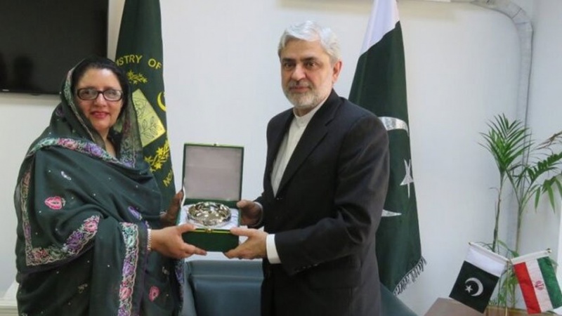 Иран и Пакистан акцентируют развитие отношений в сфере обороны