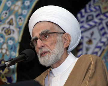 خطيب المسجد العمري: ثورة الامام الخميني هزت العالم وما طرحه كان غريباً