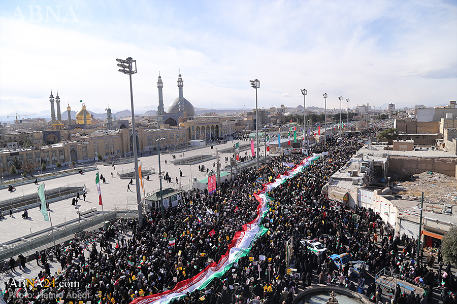 الشيخ عيسى قاسم في مسيرات ذكرى انتصار الثورة الاسلامية